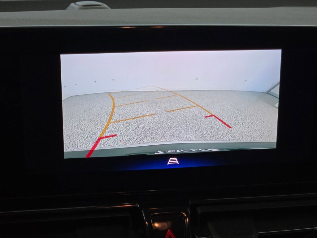 Used 2024 Chevrolet TrailBlazer LT AWD/4WD image 28