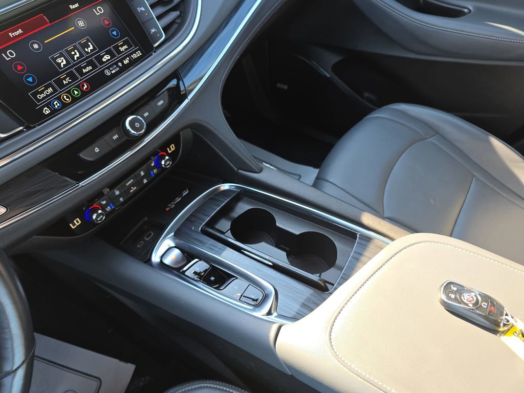 Used 2024 Buick Enclave Premium image 30