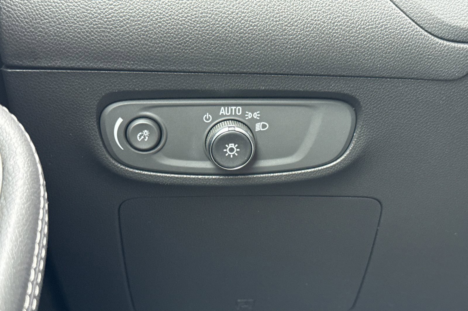 Used 2024 Buick Encore GX Sport Touring image 35