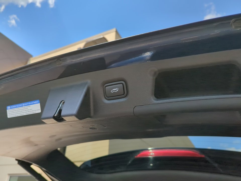 Used 2022 Hyundai Santa Fe Calligraphy FWD image 39
