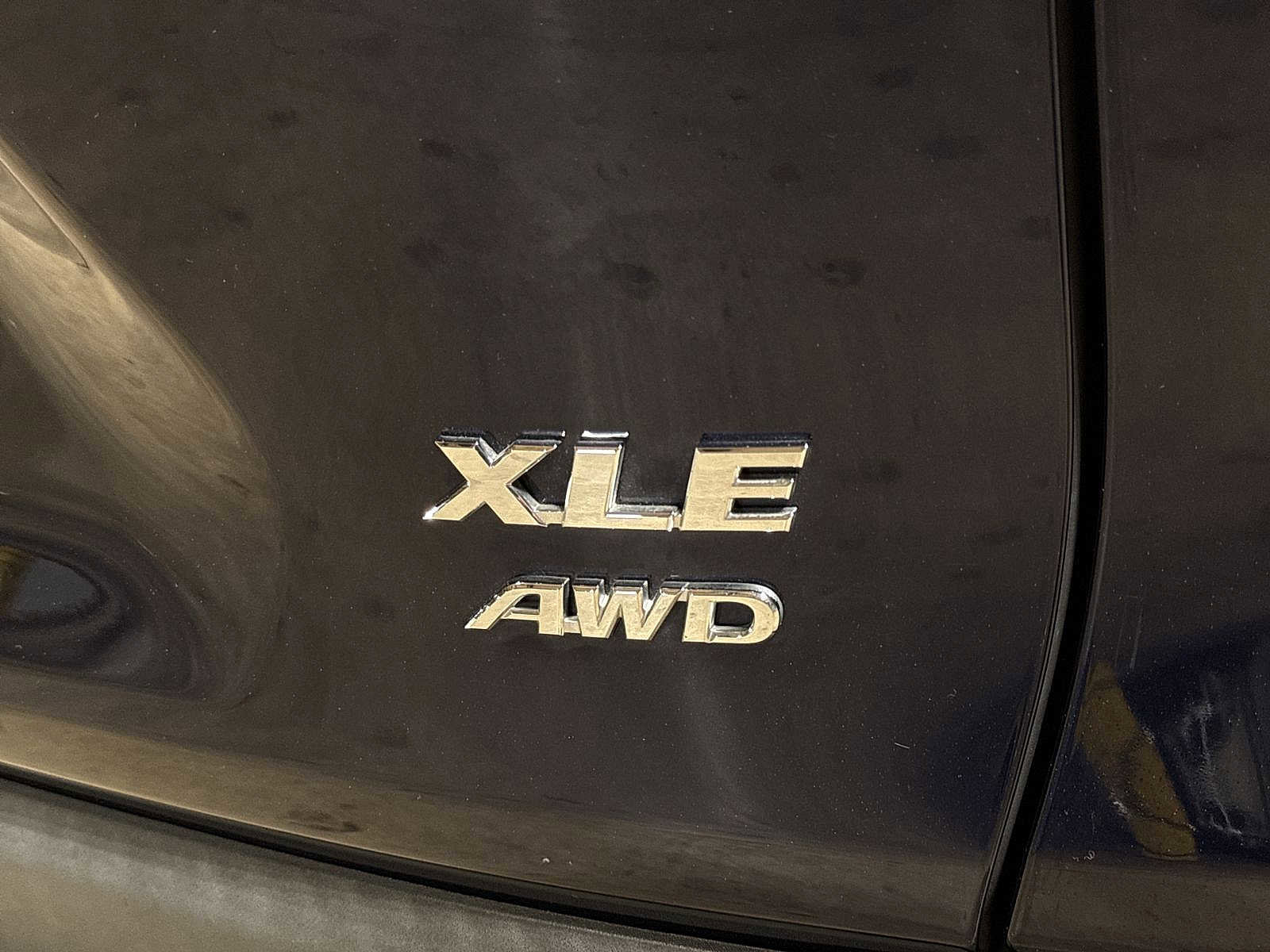 Certified 2020 Toyota RAV4 XLE Premium AWD/4WD image 27