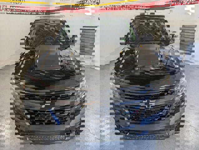 Used 2018 Chevrolet Colorado ZR2 w/ ZR2 Midnight Special Edition image 2