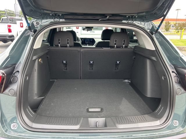 New 2026 Chevrolet Trax LS w/ LS Convenience Package FWD image 28