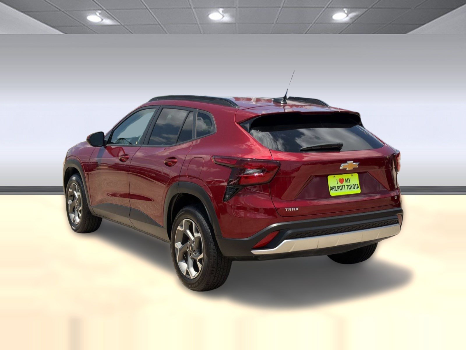 Used 2025 Chevrolet Trax LT w/ LT Convenience Package FWD image 3