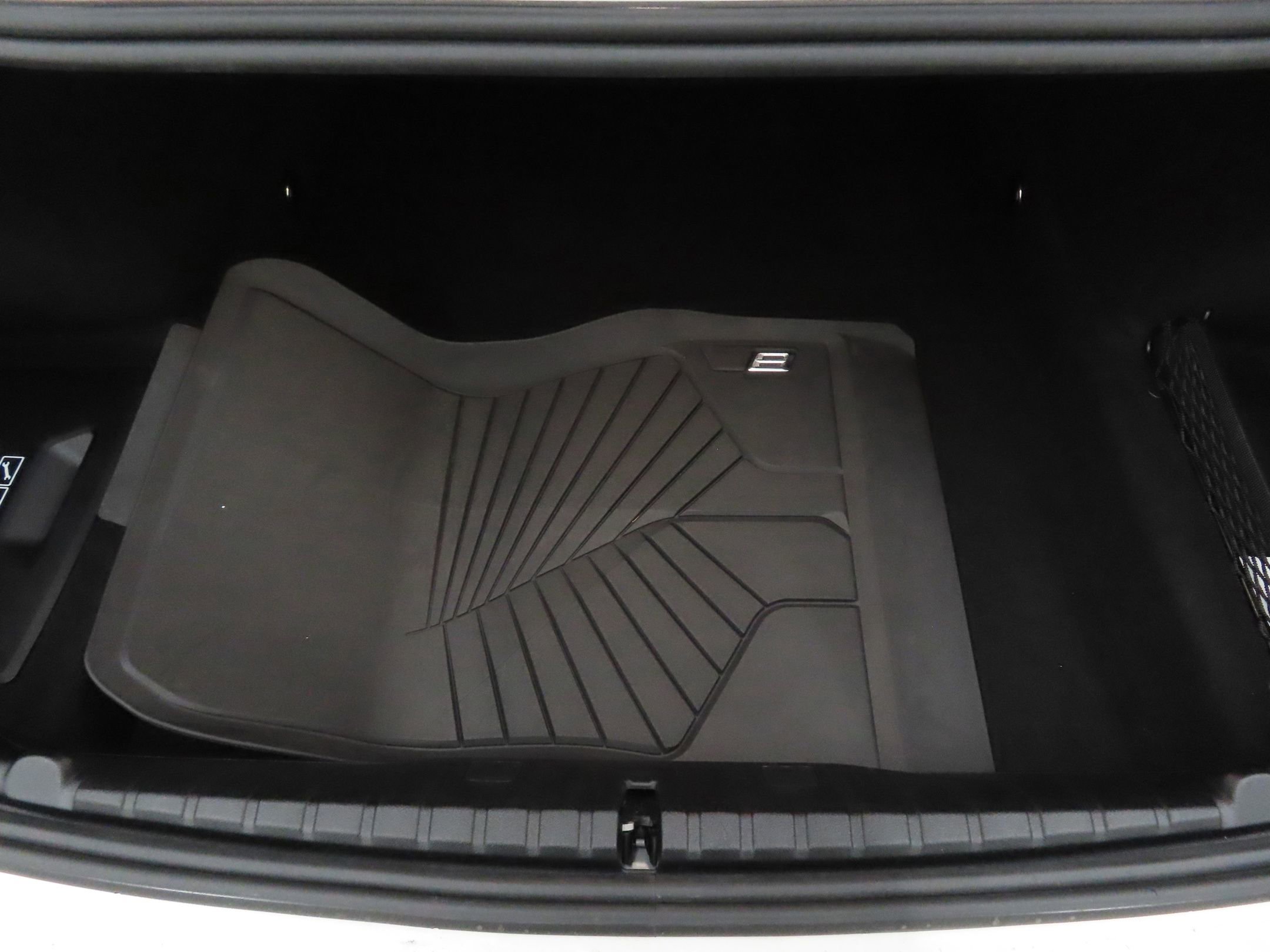 Used 2023 BMW 840i Coupe w/ M Sport Professional Package RWD image 21