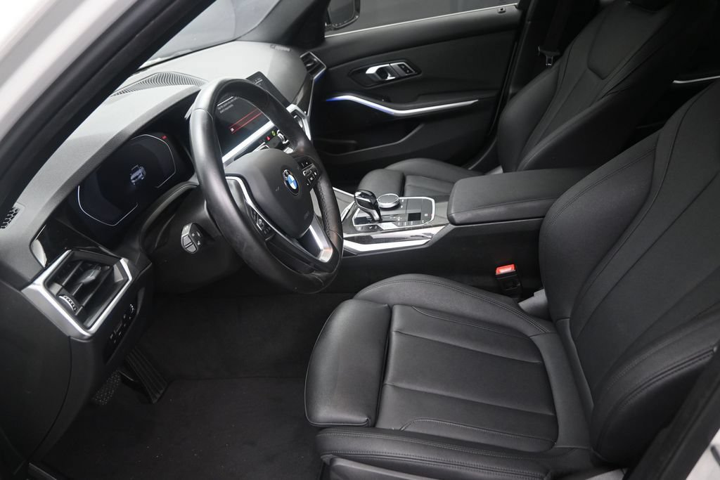 Used 2021 BMW 330i Sedan w/ Convenience Package RWD image 12