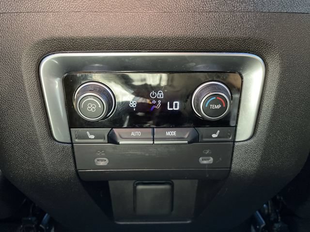 Used 2021 Chevrolet Suburban High Country w/ Premium Package RWD image 21