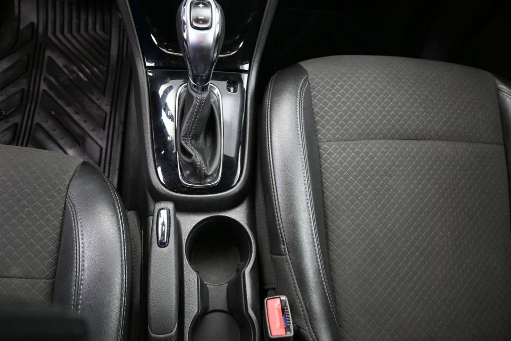 Used 2020 Buick Encore Preferred FWD image 19