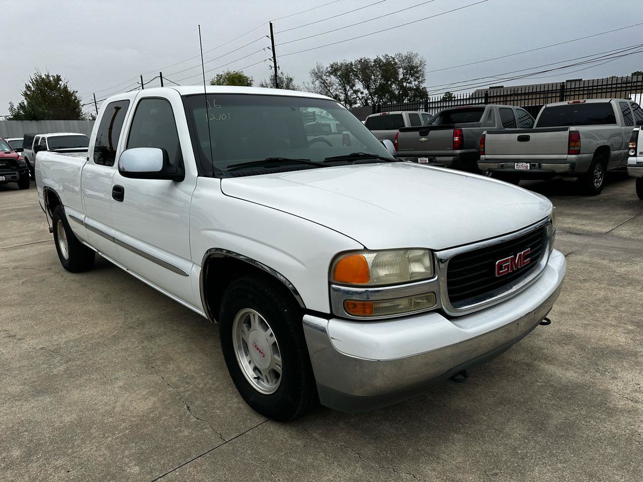 Used 2001 GMC Sierra 1500 2WD Extended Cab image 2