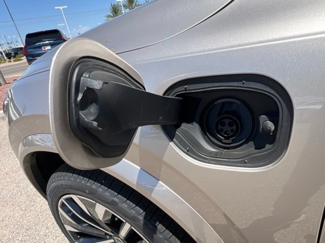 New 2026 Volvo XC90 T8 Plus w/ Protection Package Premier AWD/4WD image 39