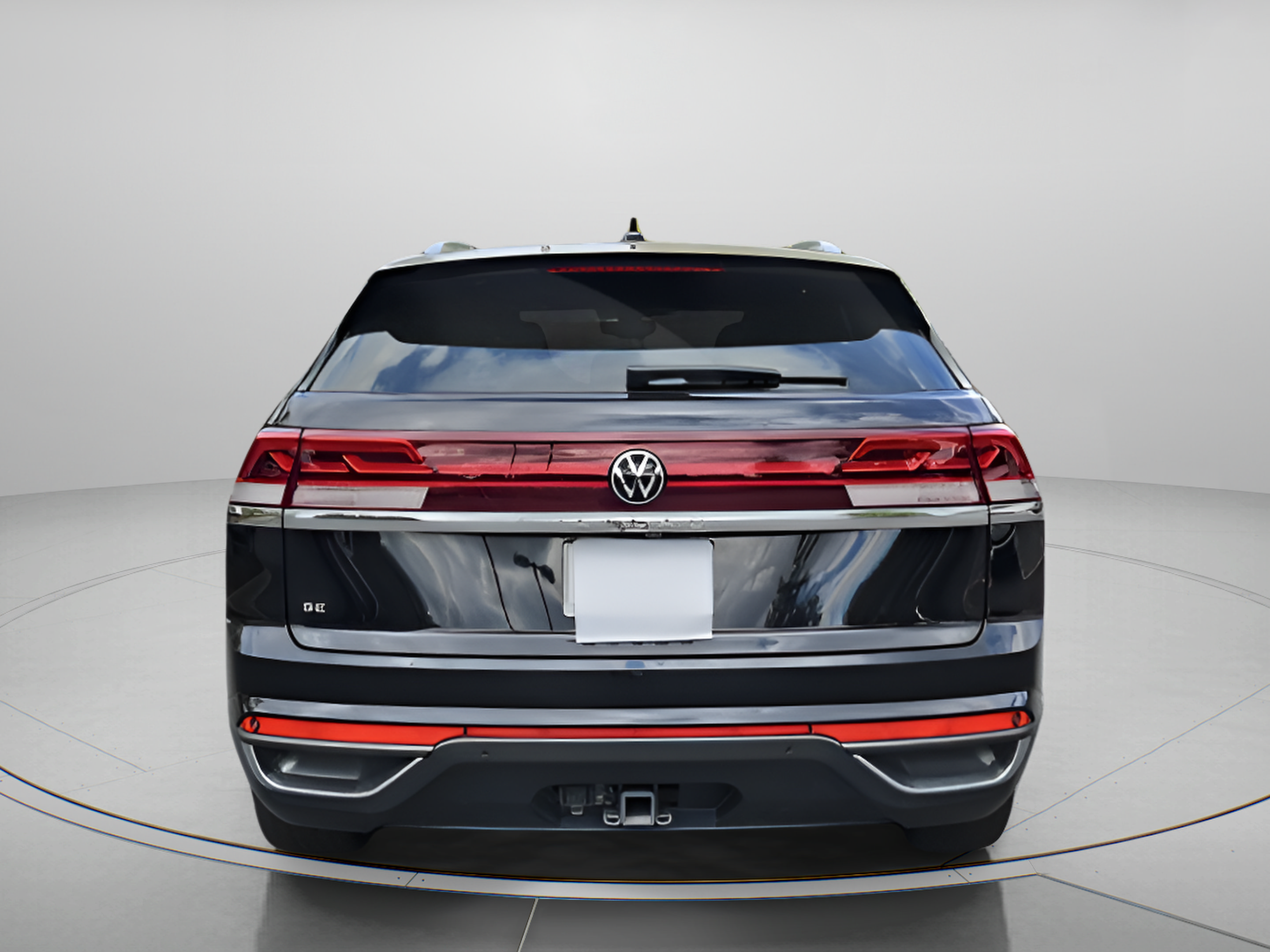 Used 2024 Volkswagen Atlas Cross Sport SE w/ Panoramic Sunroof Package FWD image 4