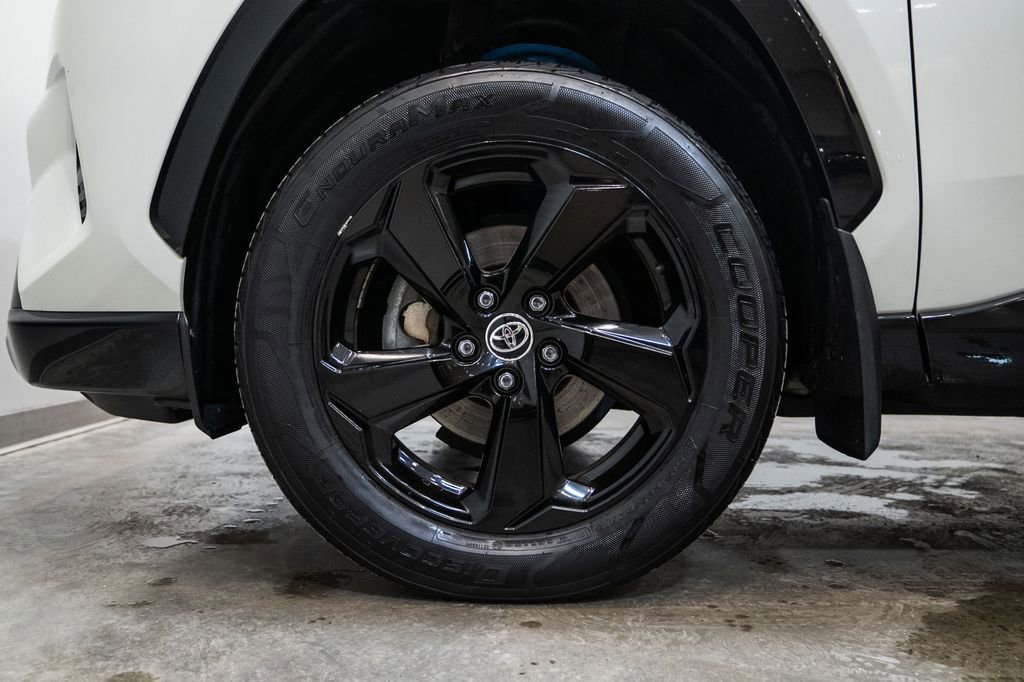 Used 2021 Toyota RAV4 XSE w/ XSE Grade Weather Package image 8