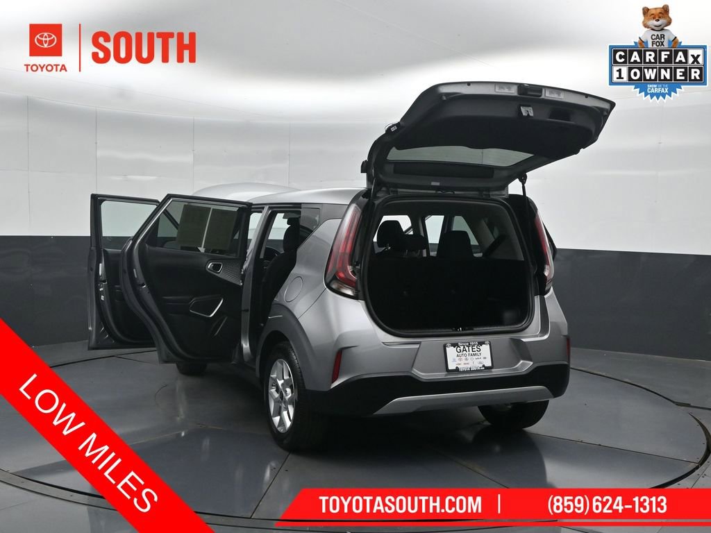Used 2025 Kia Soul LX w/ LX Technology Package FWD image 51