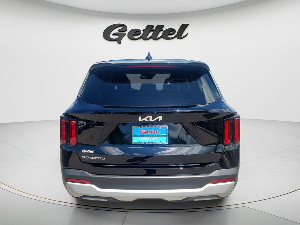 Used 2026 Kia Sorento LX FWD image 6