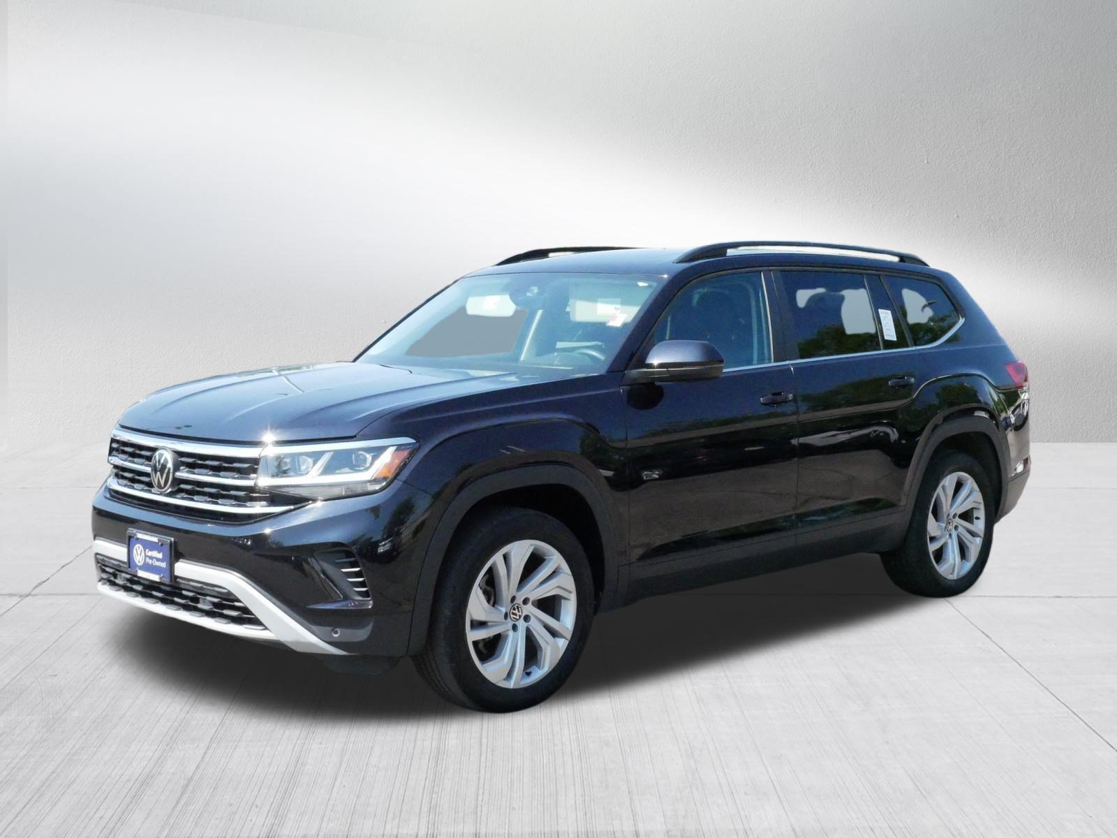 Certified 2023 Volkswagen Atlas SE w/ Panoramic Sunroof Package AWD/4WD image 4