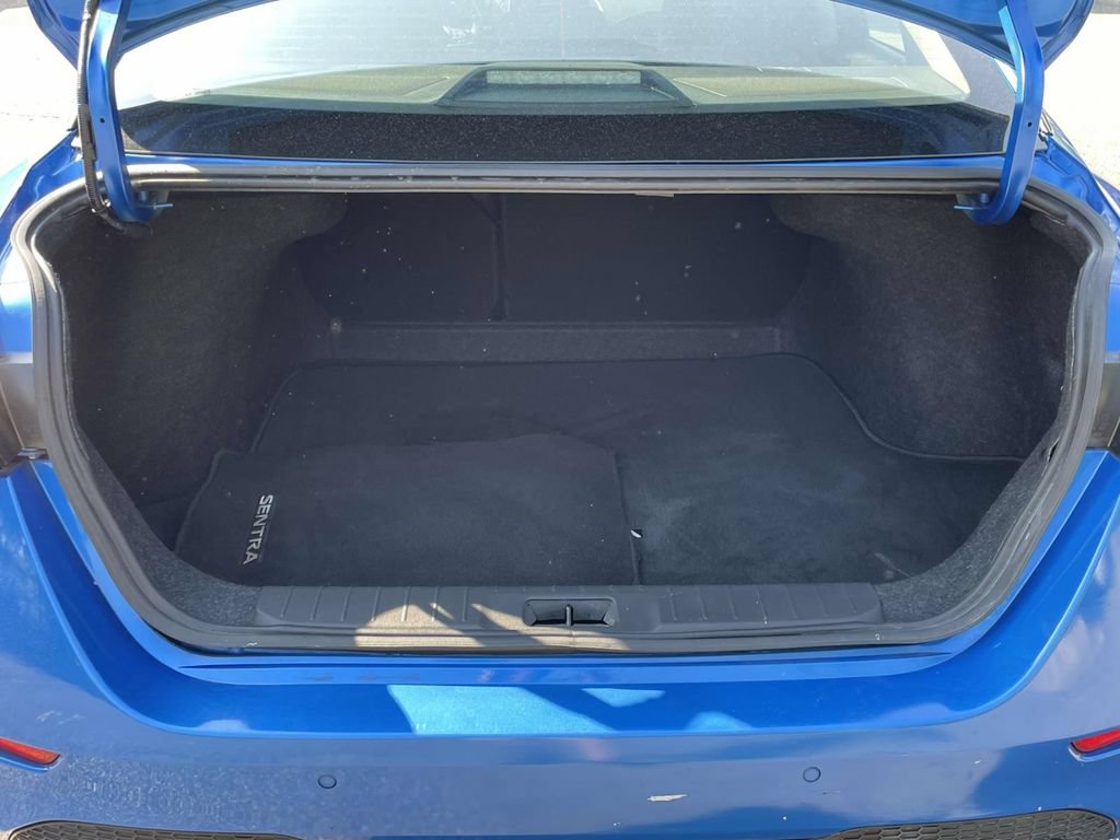 Used 2022 Nissan Sentra SV FWD image 9