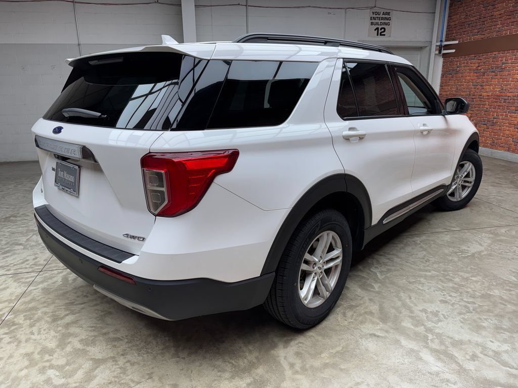 Certified 2023 Ford Explorer XLT w/ Equipment Group 202A AWD/4WD image 5