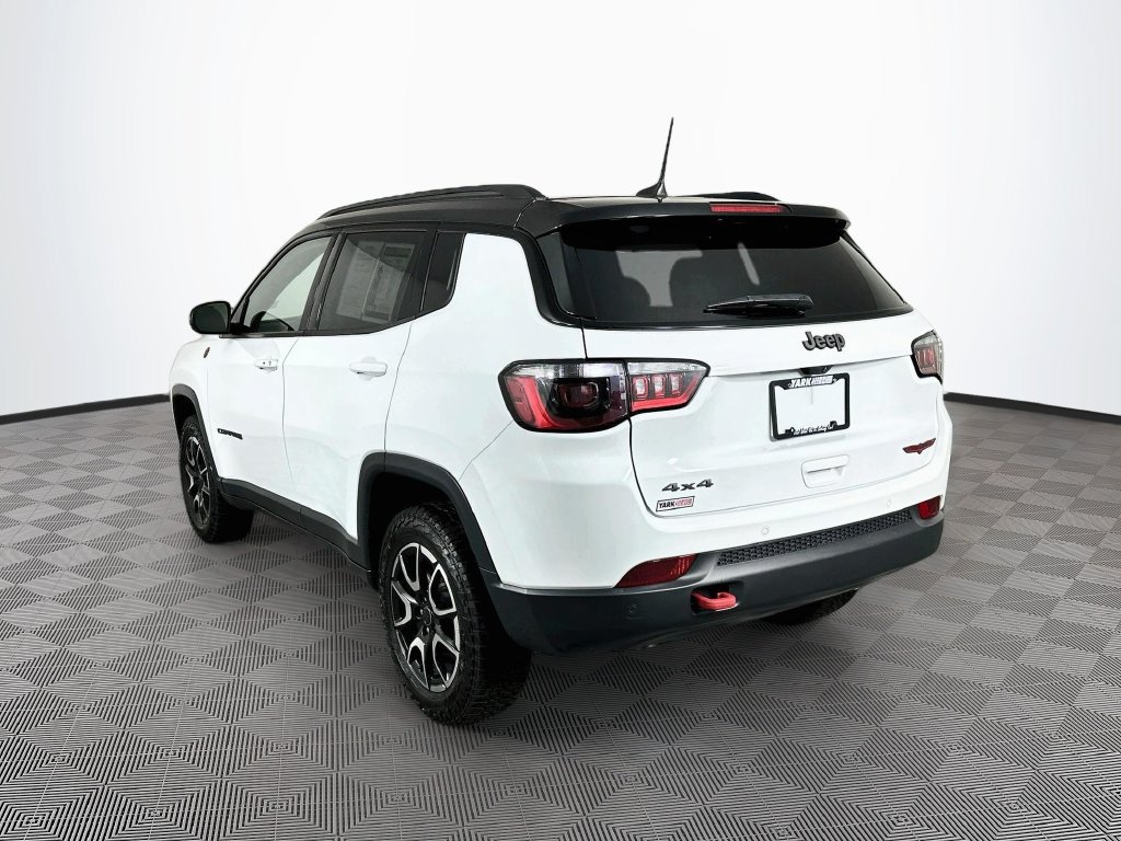 Certified 2025 Jeep Compass Trailhawk AWD/4WD image 7