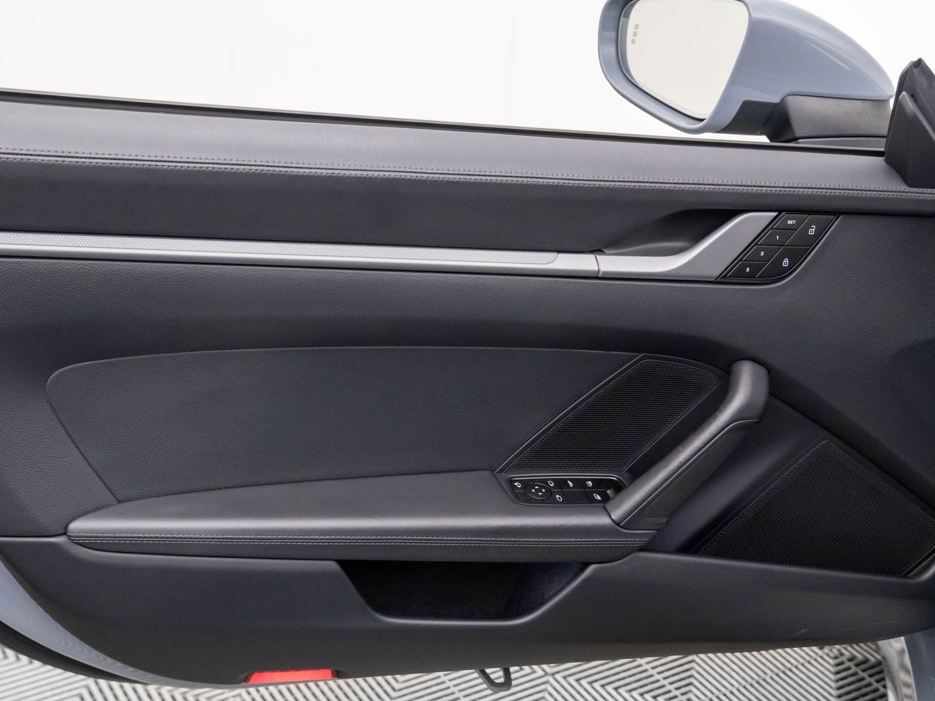 Certified 2023 Porsche 911 Carrera image 14