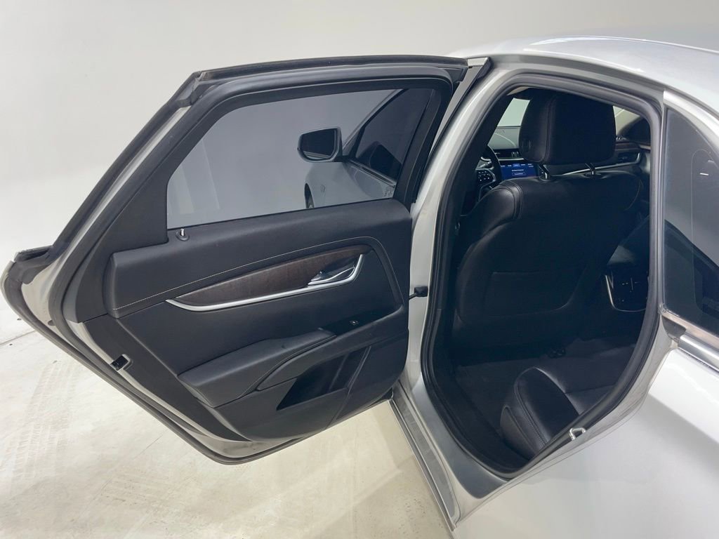 Used 2019 Cadillac XTS Luxury image 14