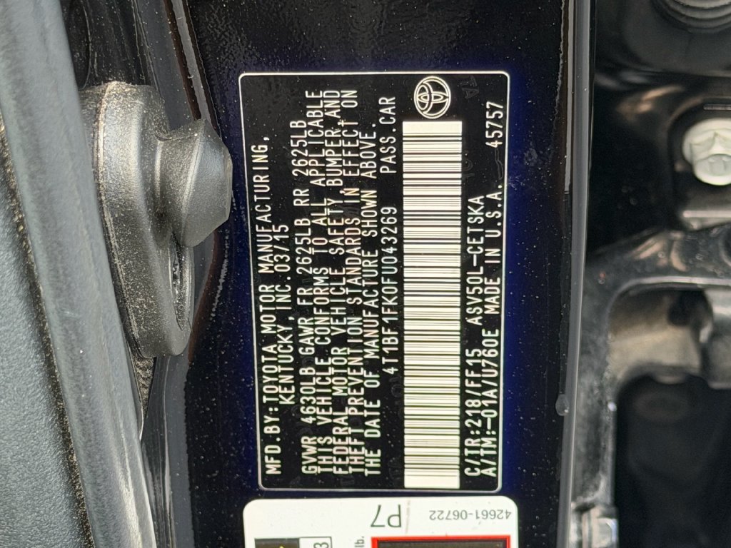 Used 2015 Toyota Camry SE FWD image 19