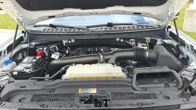 Used 2025 Ford Expedition Active image 40