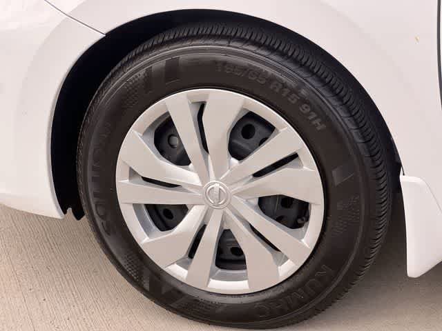 Used 2025 Nissan Versa S w/ Trunk Package image 9