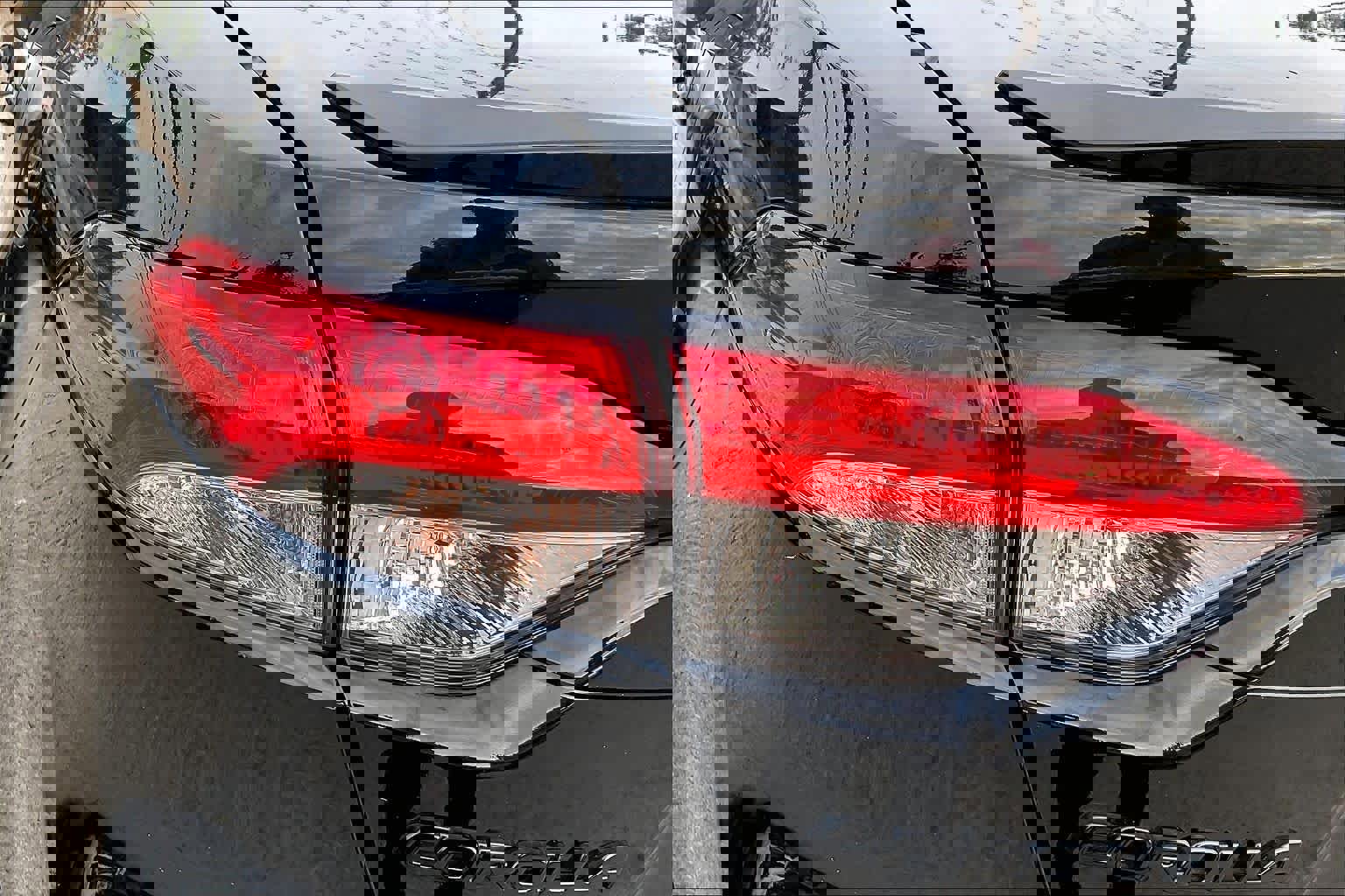 Used 2024 Toyota Corolla SE FWD image 28