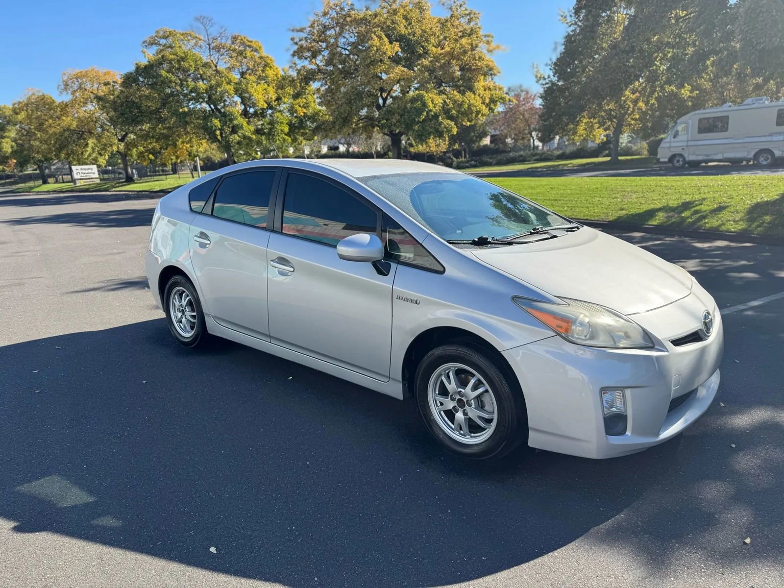 Used 2011 Toyota Prius Two FWD image 2