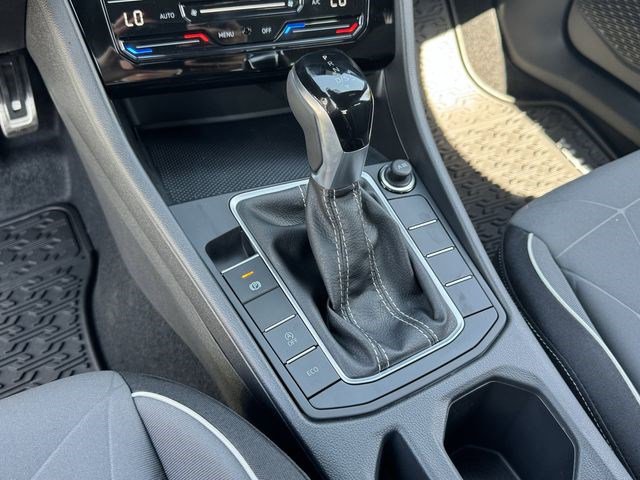 Used 2025 Volkswagen Jetta Sport image 19