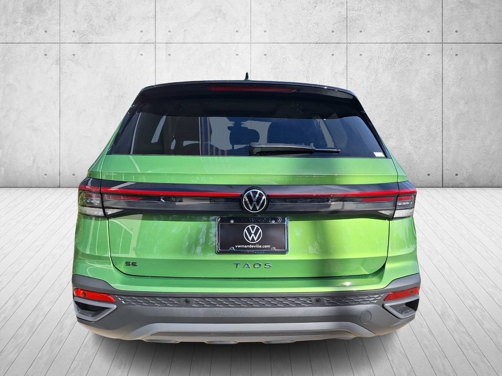 New 2026 Volkswagen Taos SE image 4