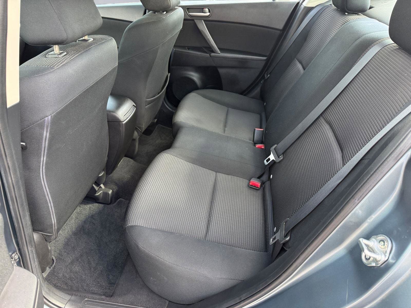 Used 2012 MAZDA MAZDA3 i Sport image 11