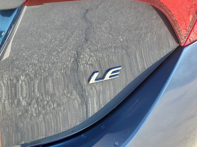 Used 2015 Toyota Corolla LE FWD image 30