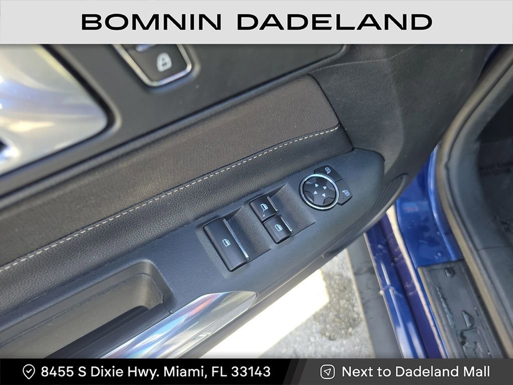 Used 2020 Ford Mustang Convertible image 13