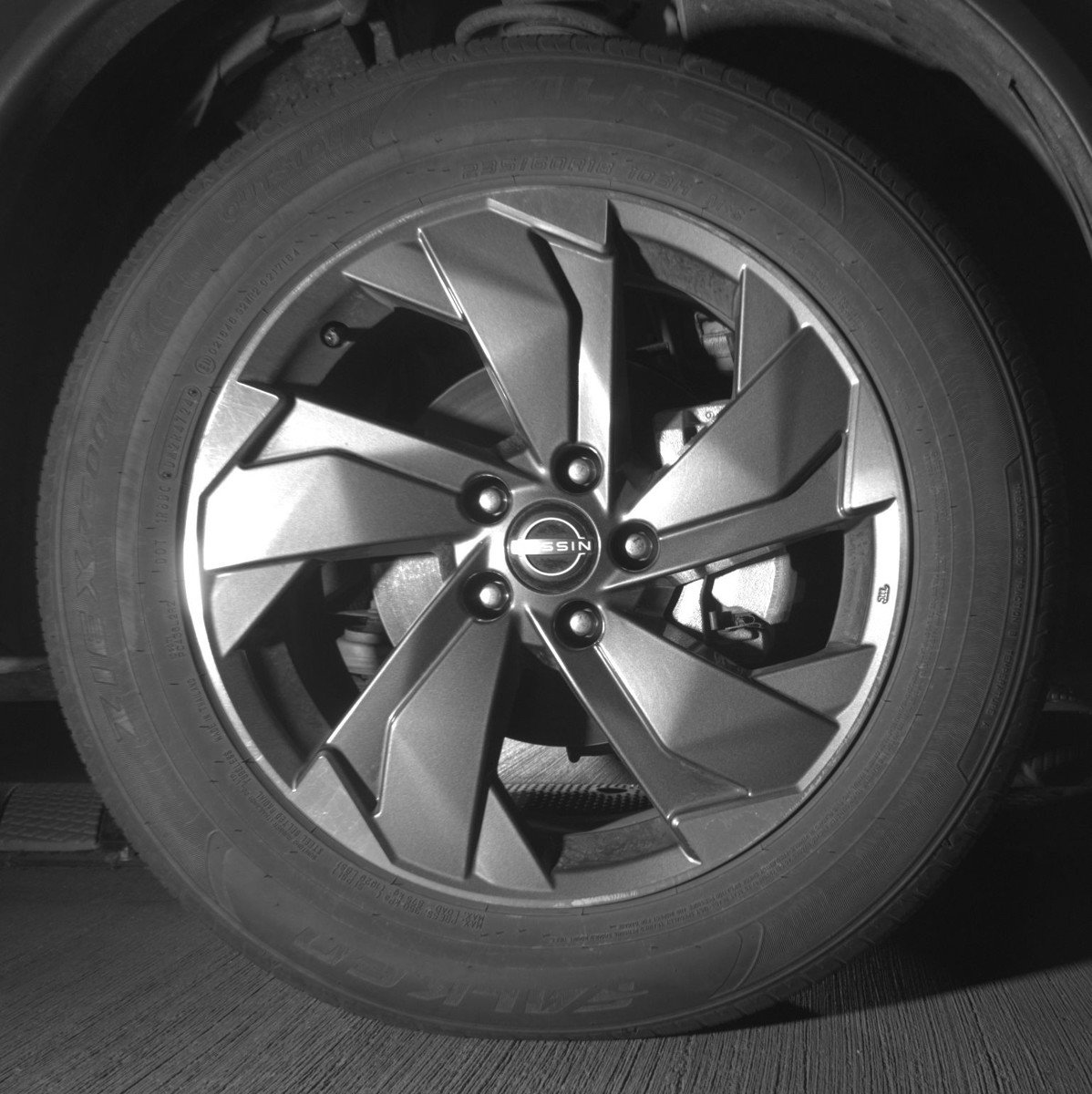 Used 2025 Nissan Rogue SV FWD image 13