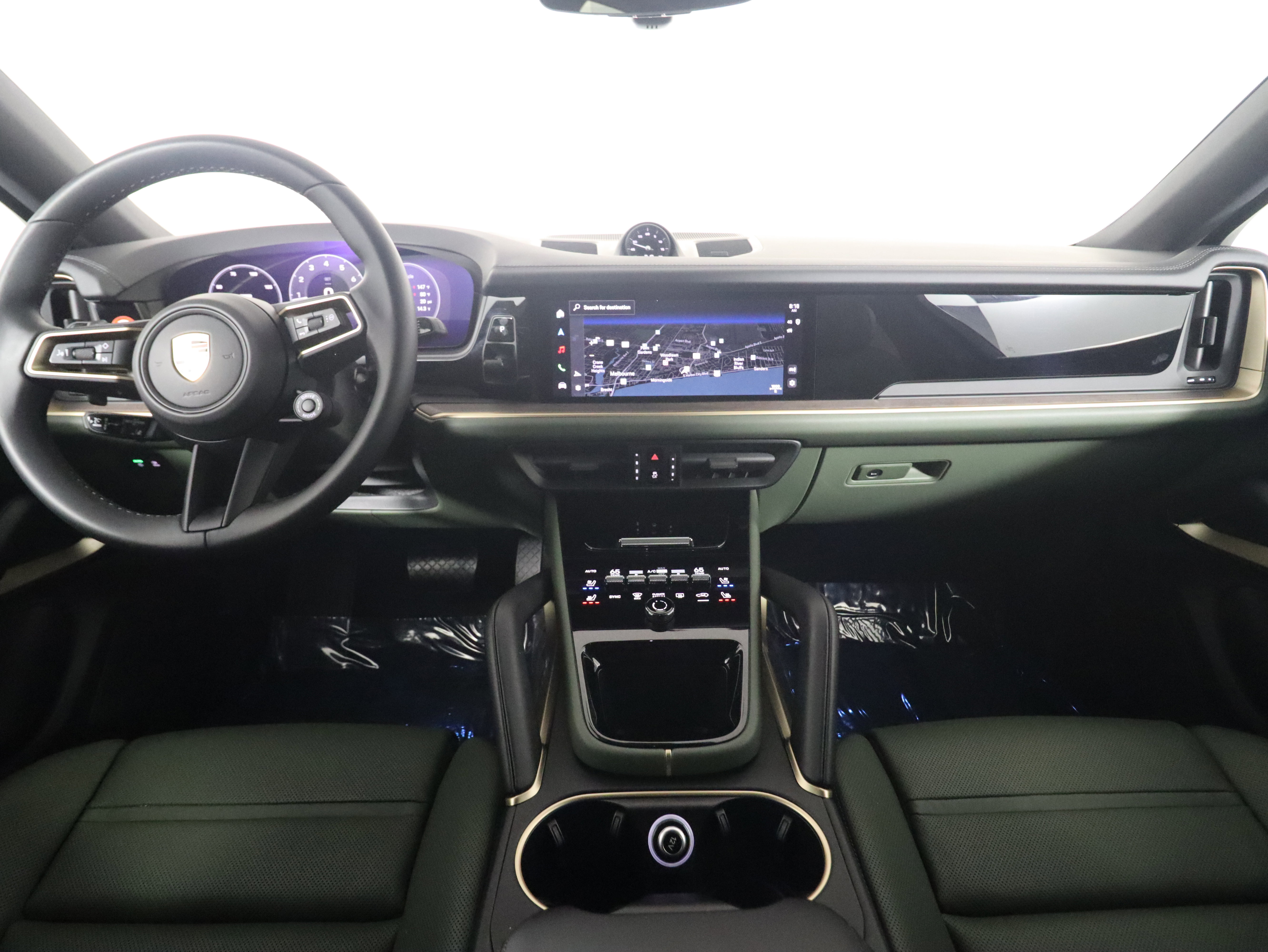 Used 2025 Porsche Cayenne Coupe image 13