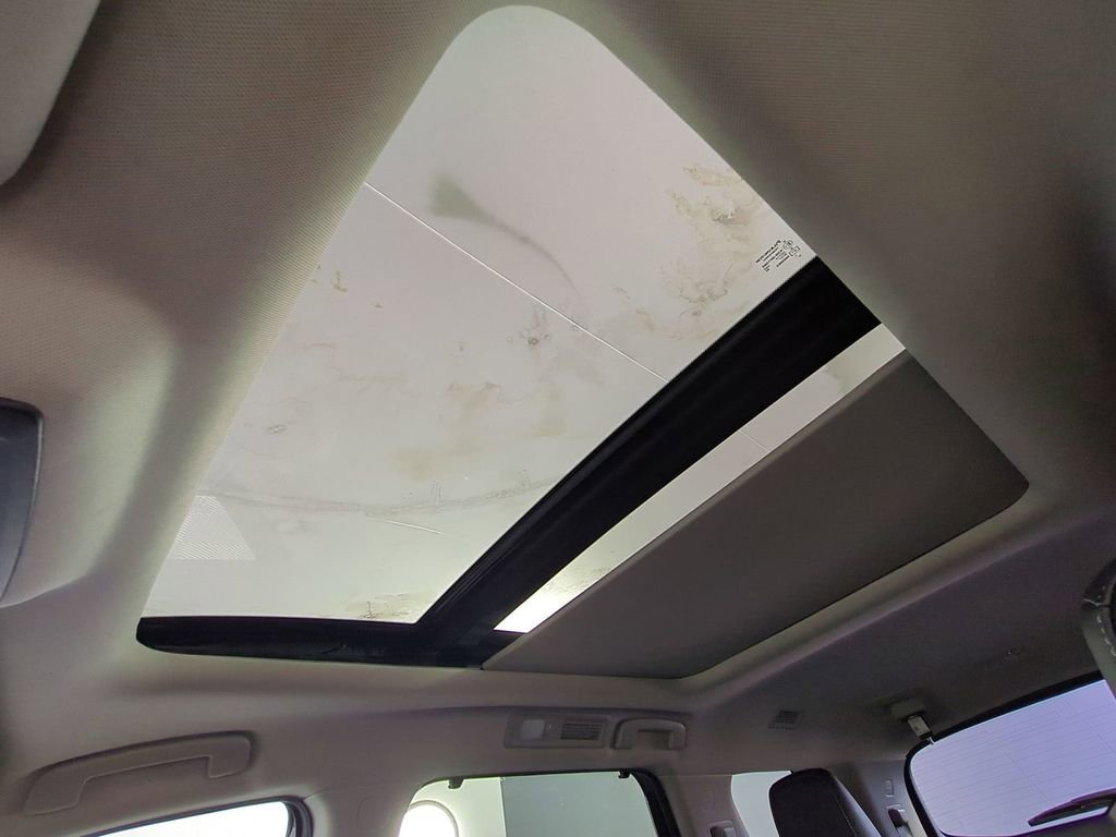 Used 2022 Nissan Pathfinder Platinum w/ Cargo Package image 24