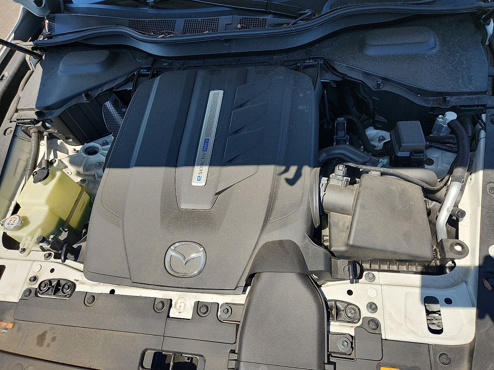 Certified 2024 MAZDA CX-90 Plug-In Hybrid w/ Preferred AWD/4WD image 32