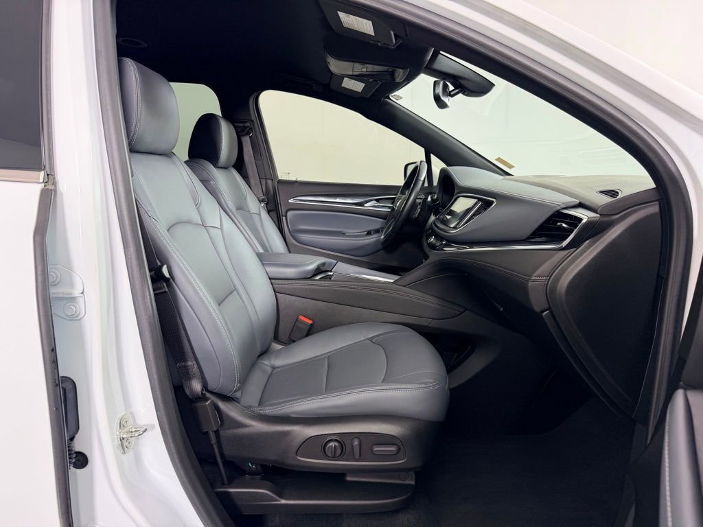 Used 2023 Buick Enclave Essence FWD image 31