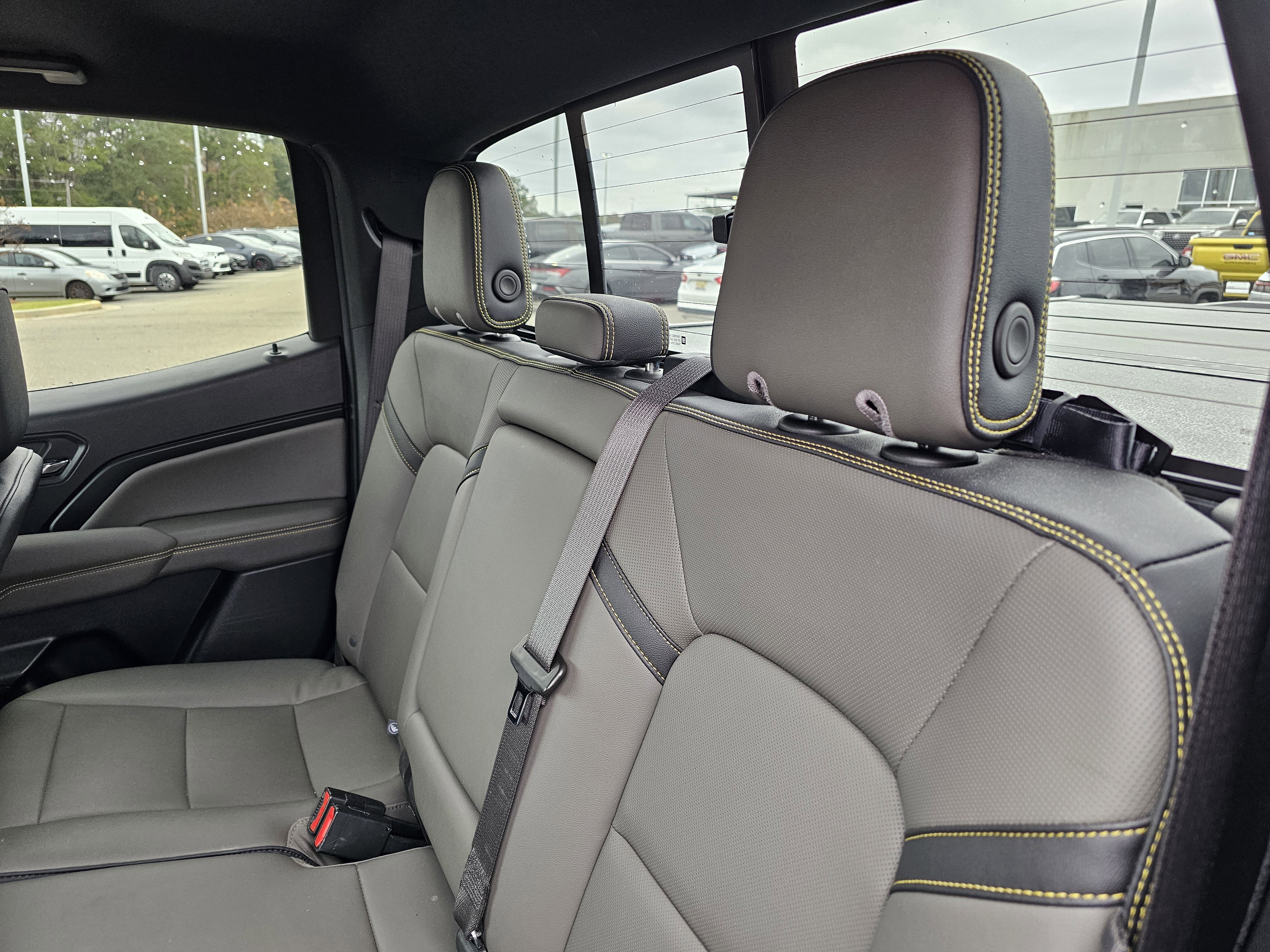 Used 2023 Chevrolet Colorado ZR2 w/ ZR2 Convenience Package III image 31