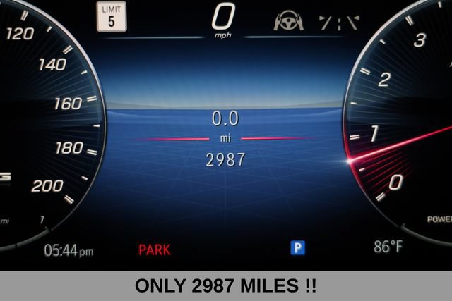Used 2025 Mercedes-Benz G 63 AMG 4MATIC w/ AMG Offroad Package Pro image 8
