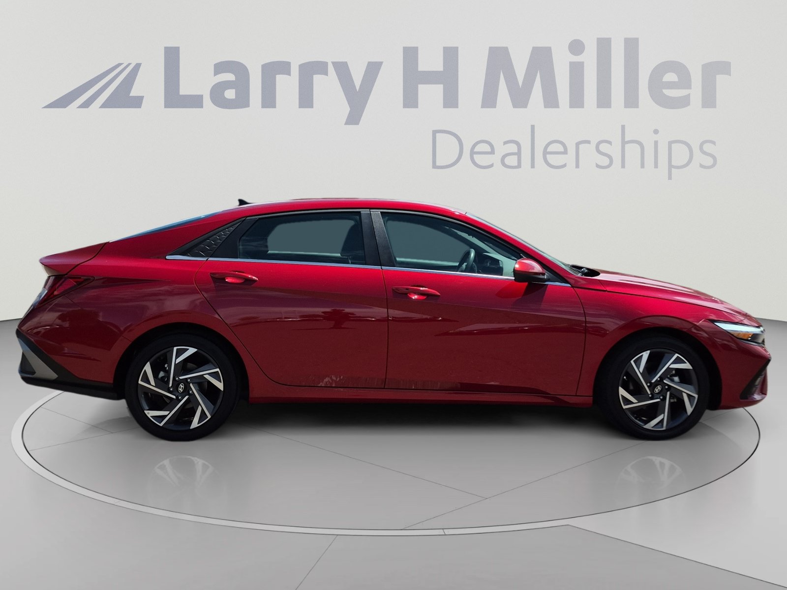 Used 2025 Hyundai Elantra SEL FWD image 6