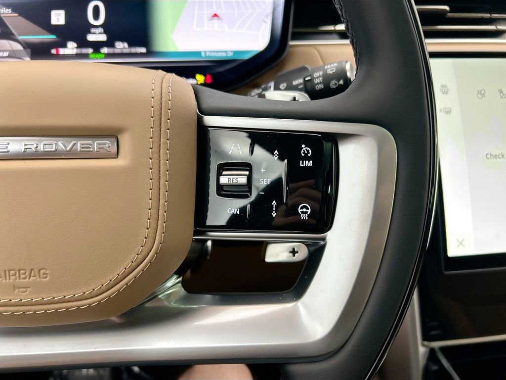 New 2026 Land Rover Range Rover SE image 13