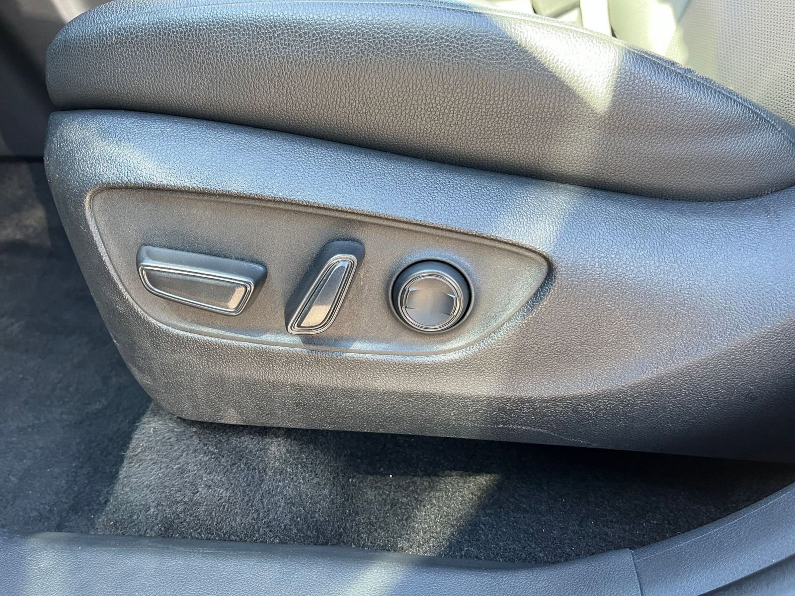 Used 2025 Toyota Grand Highlander FWD image 23