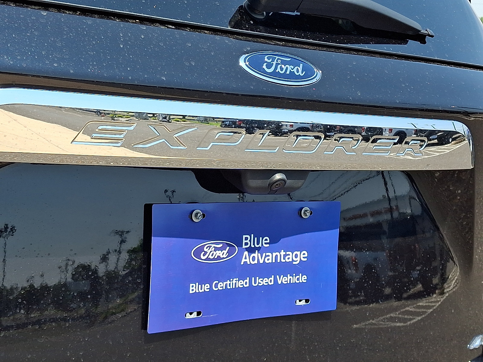 Certified 2023 Ford Explorer XLT w/ Equipment Group 202A AWD/4WD image 30