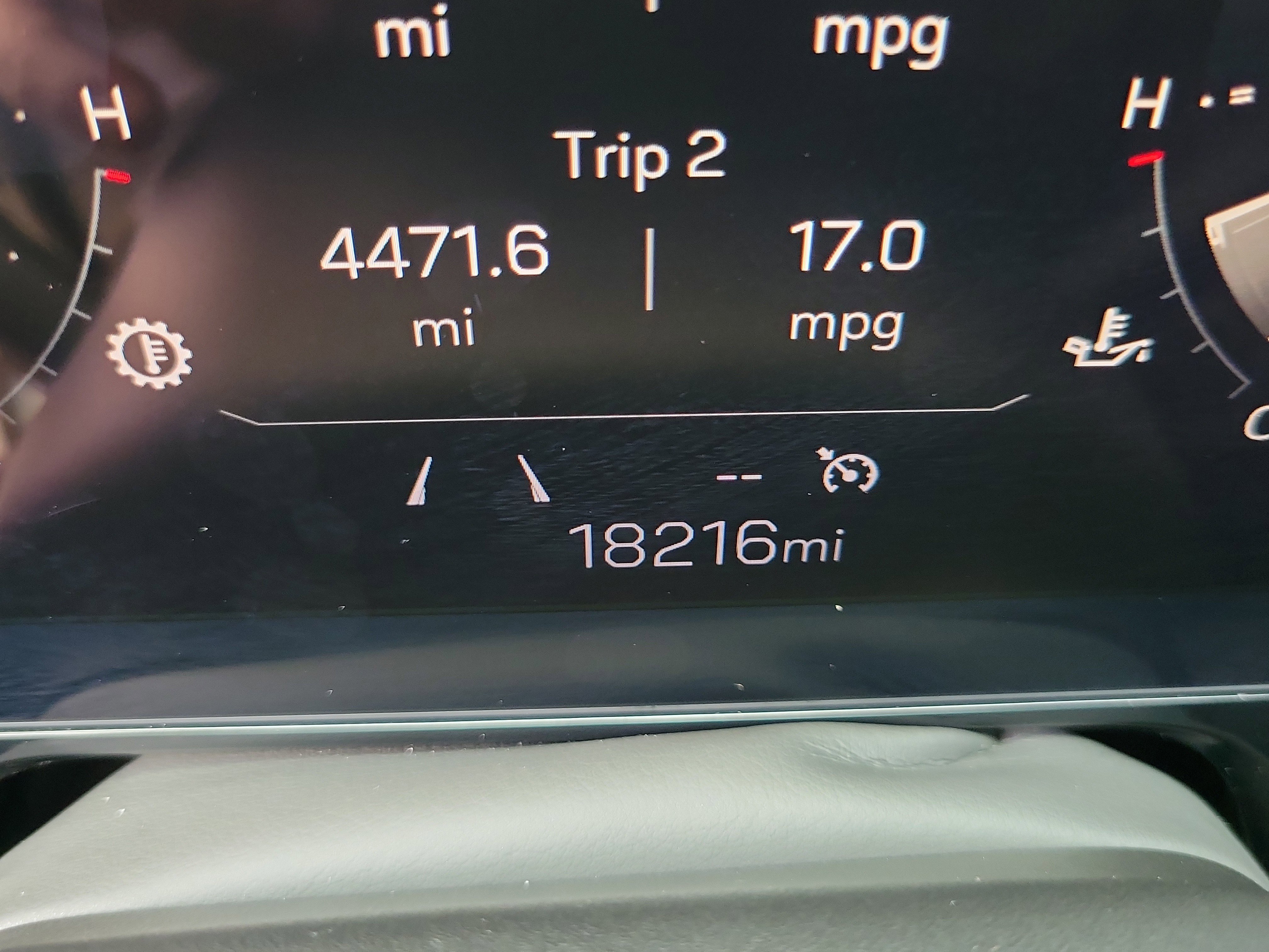 Used 2025 GMC Yukon XL Denali AWD/4WD image 31