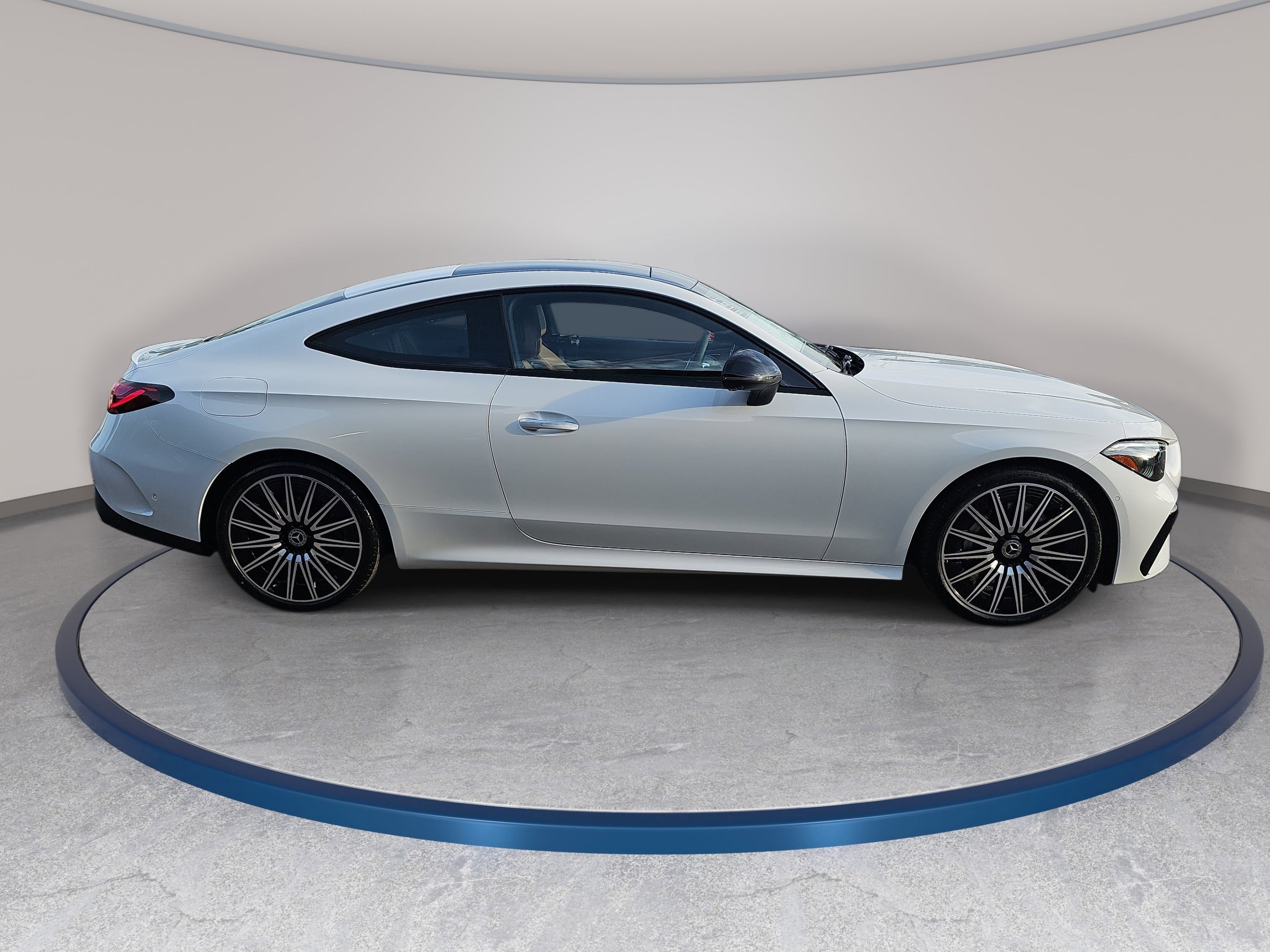 New 2026 Mercedes-Benz CLE 450 4MATIC Coupe image 4