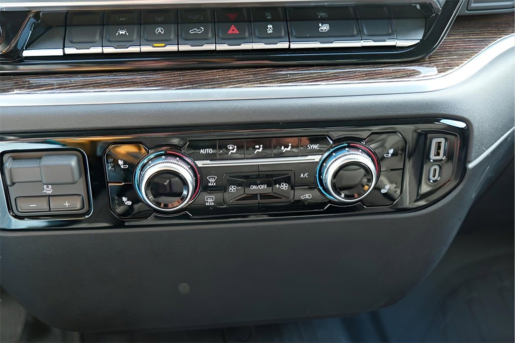 New 2026 GMC Sierra 1500 Elevation image 16