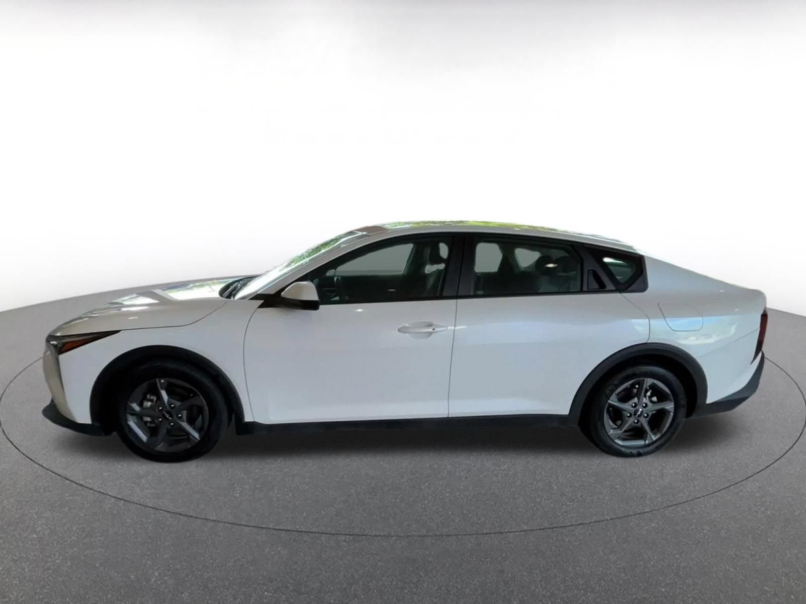 Used 2025 Kia K4 FWD image 8