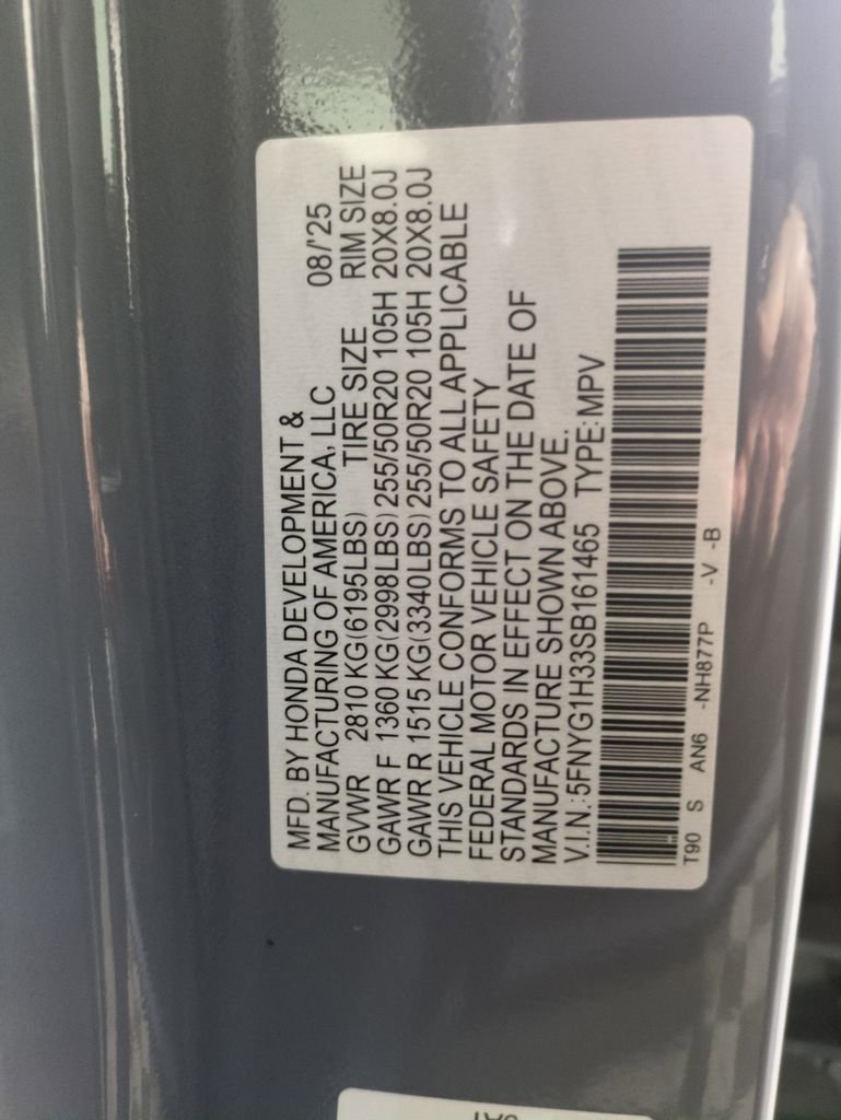 Used 2025 Honda Pilot Sport image 32